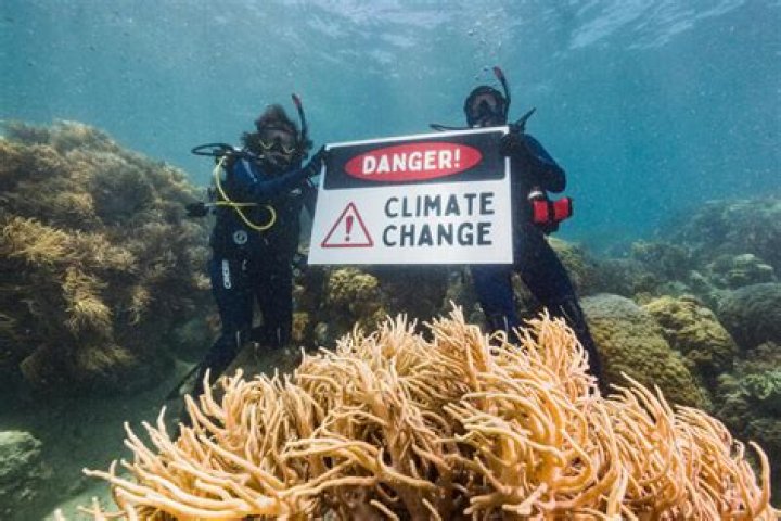 What are the 3 main threats to the Great Barrier Reef?