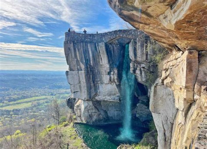 What are the differences between rock falls and rock slides?