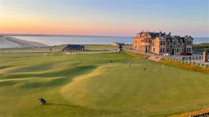 What are the golf course at St Andrews called?