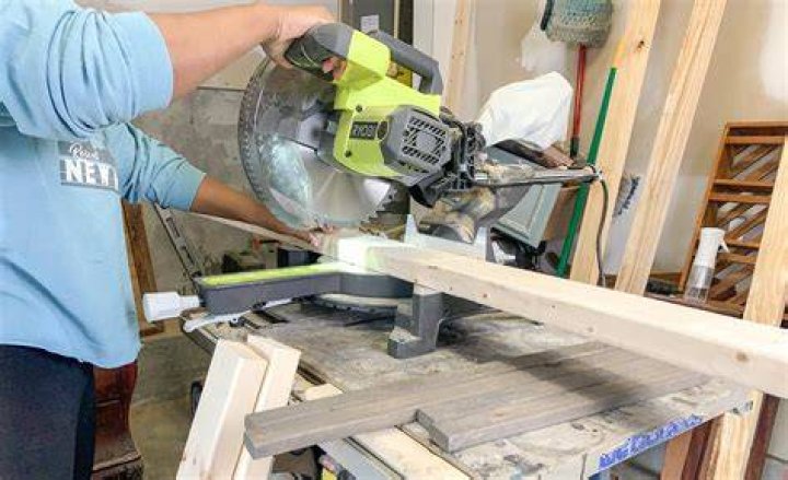 What can you cut with a tile saw?