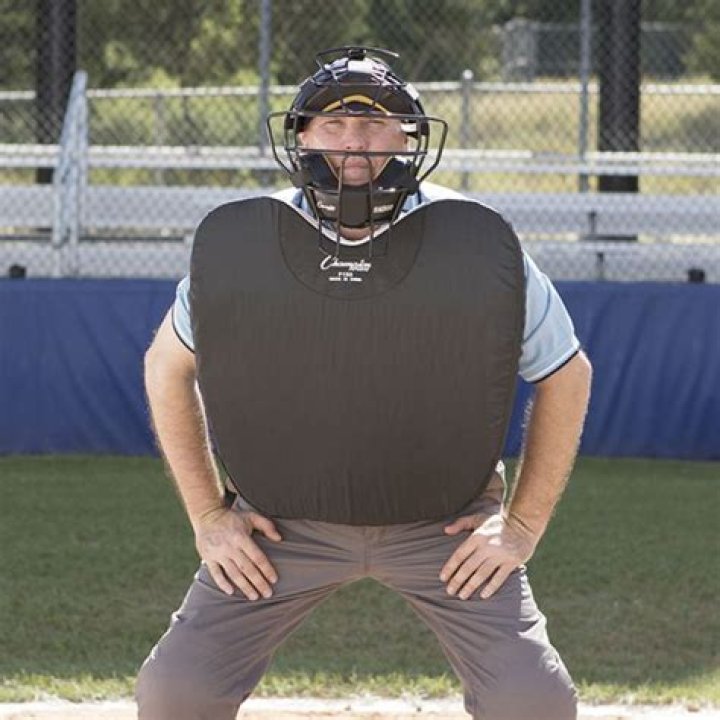 What chest protectors do MLB umpires wear?