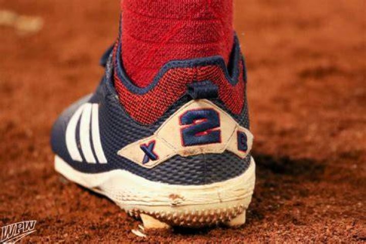 What cleats does Xander Bogaerts wear?