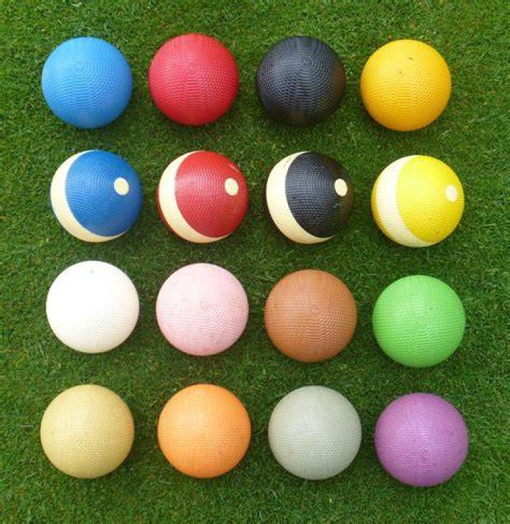 What Colour balls are used in croquet?