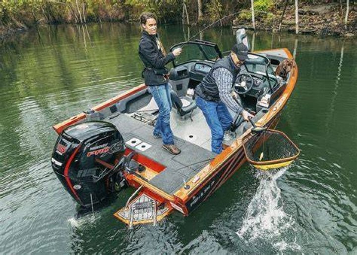 What company makes the best fishing boats?