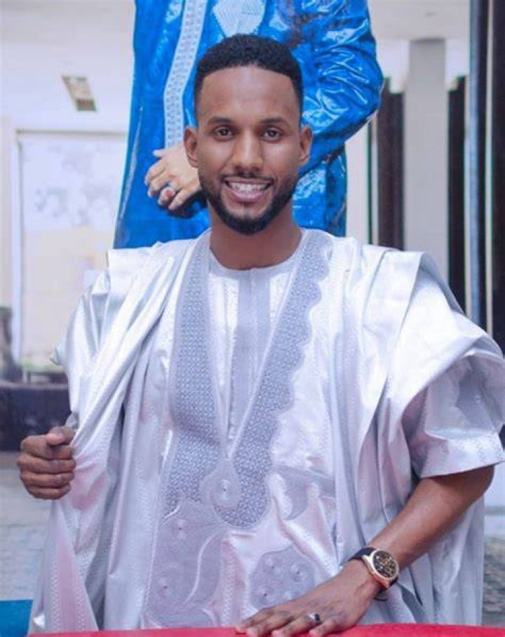 What do Senegalese people wear?