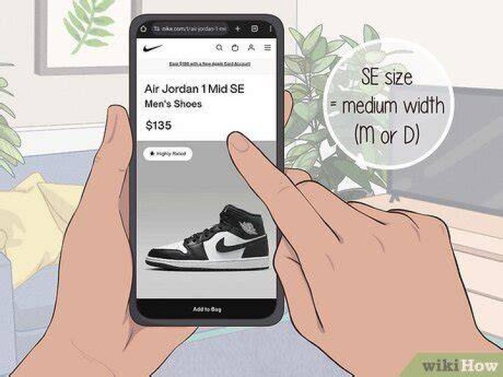 What does SE stand for in Nike shoes?
