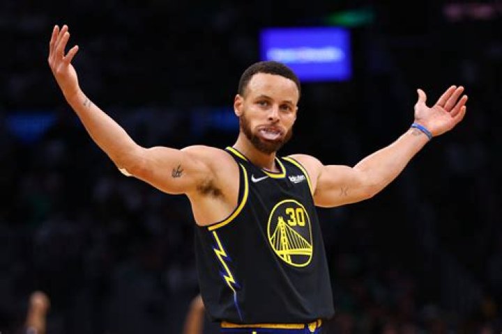 What does Steph Currys new logo mean?