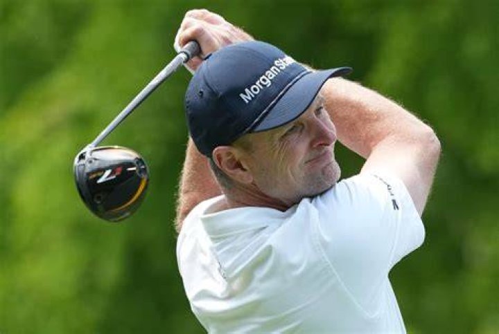 What driver does Justin Rose use 2021?
