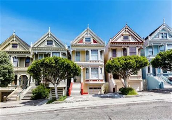 What famous houses are in San Francisco?