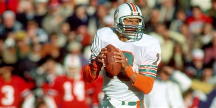 What Hall of Fame quarterbacks never won a Super Bowl?