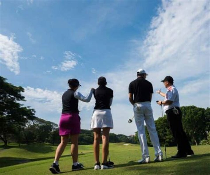 What happens if there's a tie in golf?