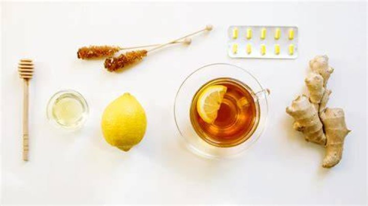 What home remedy can I use for hives?