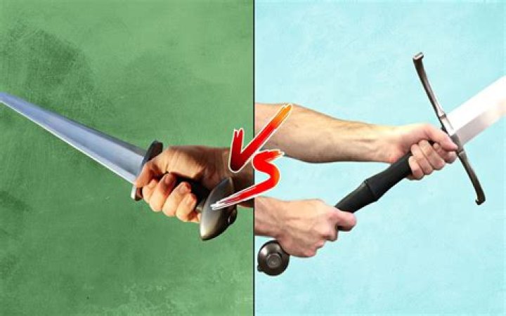 What is better one handed or two-handed in Skyrim?