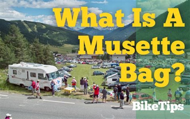 What is in a musette bag cycling?