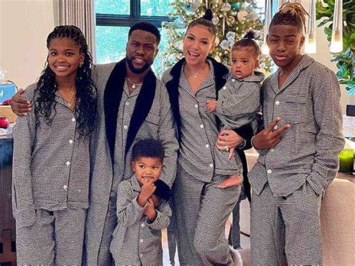 What is Kevin Hart's new car?