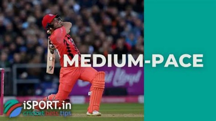 What is medium pacer in cricket?