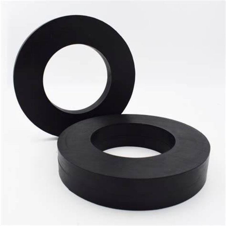 What is neoprene gasket?