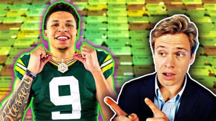 What is the best auto-draft strategy for fantasy football?