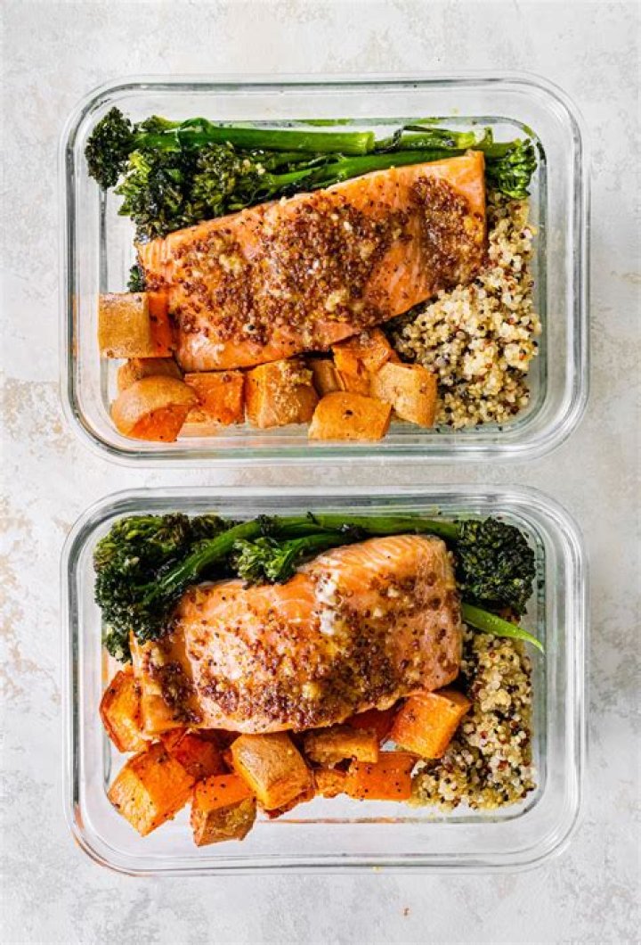 What is the best meal to eat before drinking?