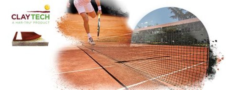 What is the difference between Har-Tru and red clay?