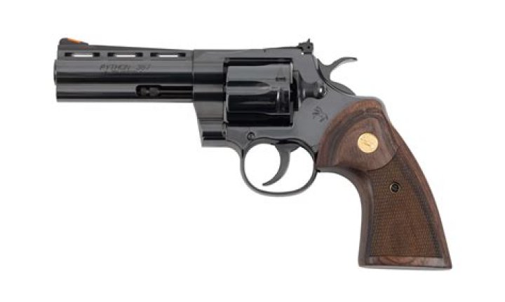 What is the effective range of a .357 Magnum revolver?