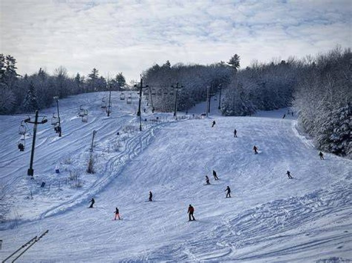 What is the highest ski hill in Ontario?