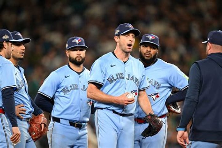 What is the mound visit rule in MLB?