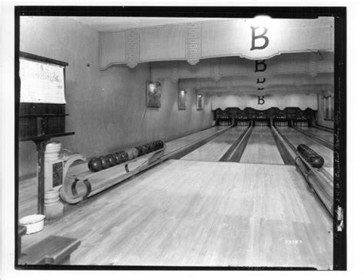What is the oldest bowling alley?