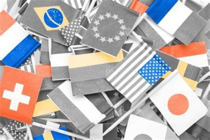 What is the rarest color on national flags?
