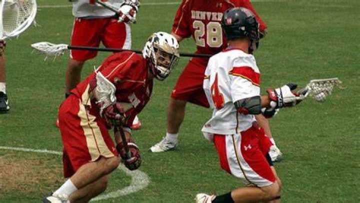 What is the summer sport of Canada?