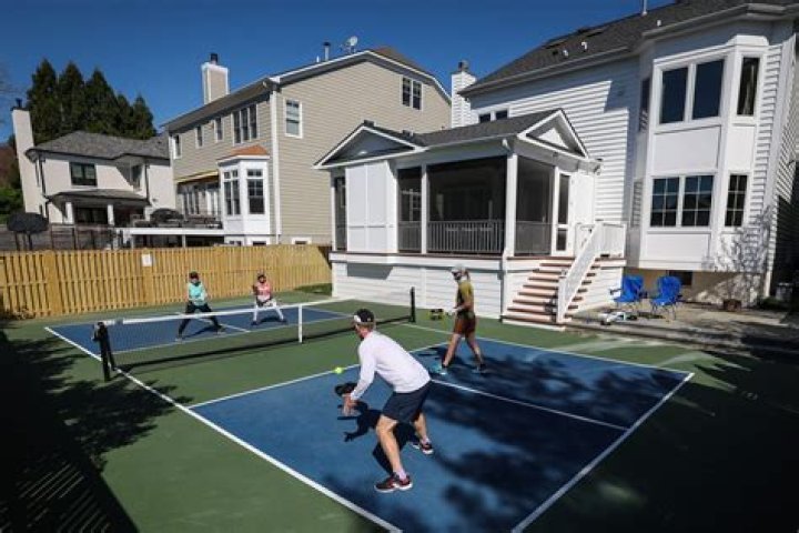 What kind of paint do you use on a pickleball court?