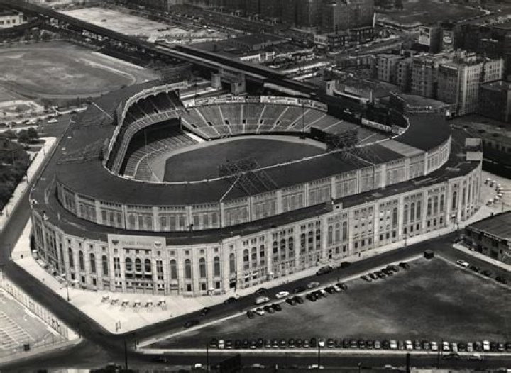 What MLB stadiums are original?