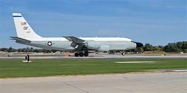 What planes fly out of Sheppard AFB?