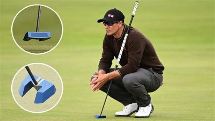 What putter is Rickie using?