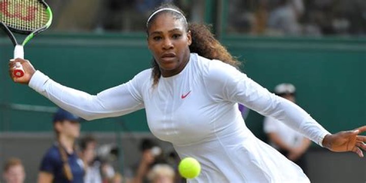 What tension do pro tennis players use?