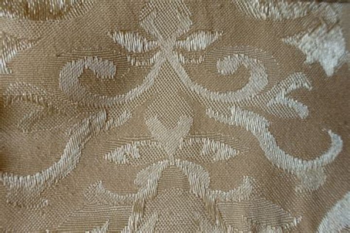 What type of fiber is damask?
