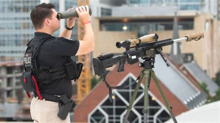 What weapons does a sniper carry?