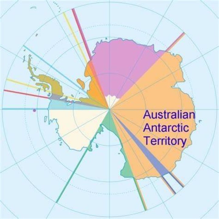 When did Australia separate from Antarctica?