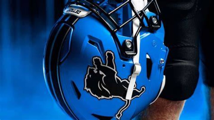 When did the Lions change their uniforms?