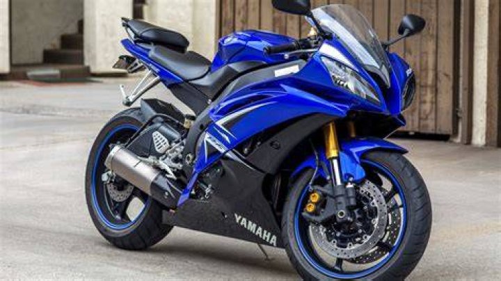 When did Yamaha R6 get abs?