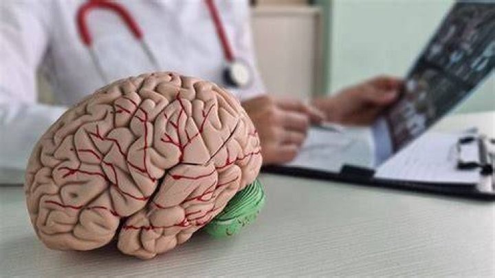 When should someone see a neurologist?