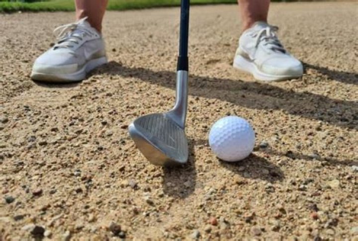 When should you use a sand wedge?