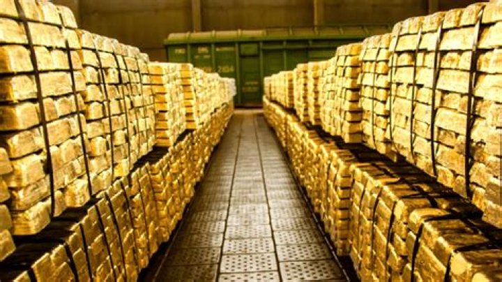 Where is the gold Putter Vault?