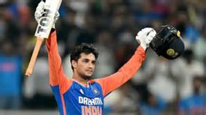 Which Indian cricketer is known as the Master Blaster?