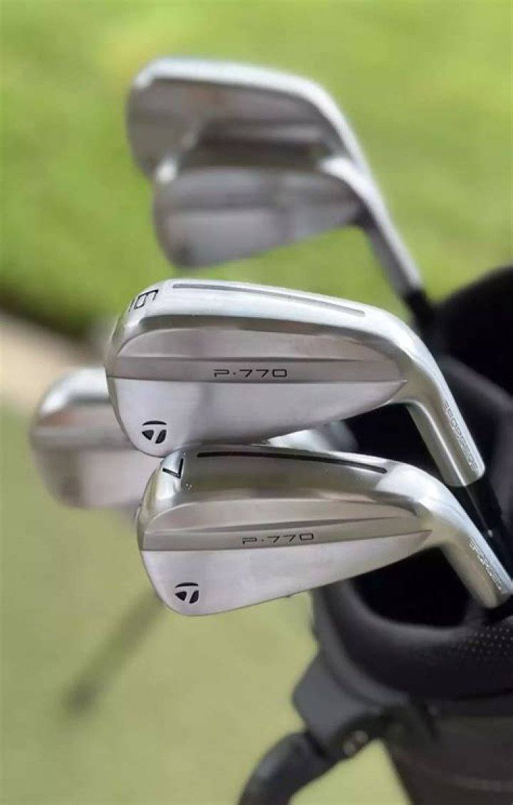 Which pro golfers use TaylorMade?