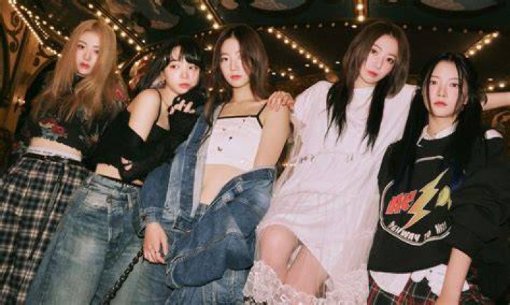 Who are the members of Jennifer Jones team?