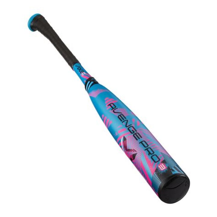 Who designed AXE bat?