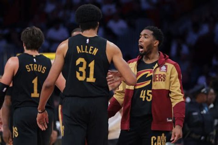 Who has Houston's first round pick?
