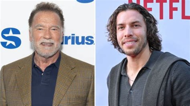 Who is Alexander-Arnold father?
