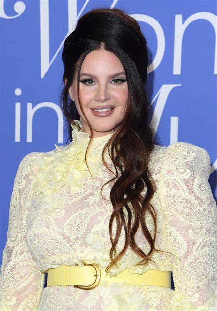 Who is Lana Del Rey engaged to 2021?